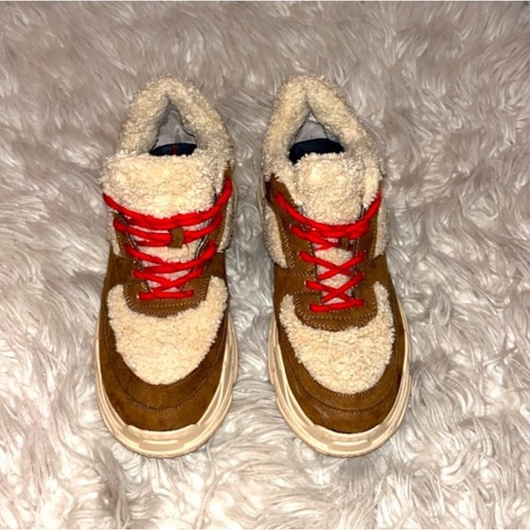 Jessica Simpson Tan and Cream Sneakers with Pink Laces - Picture 2 of 4